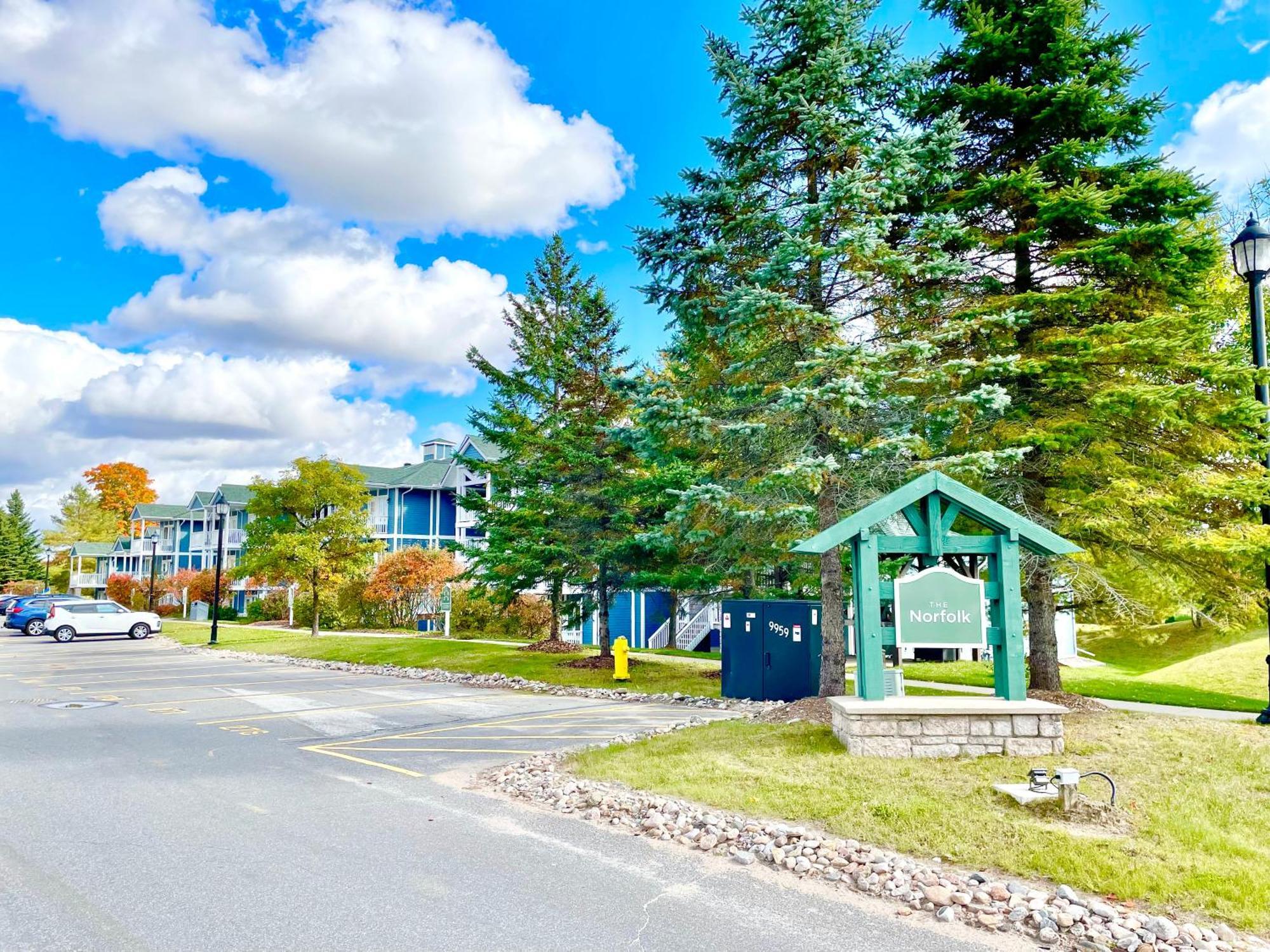 Hillside Haven: Carriage Club Resort Retreat Edgar Eksteriør billede